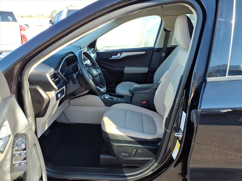 Certified 2020 Ford Escape SE image 11