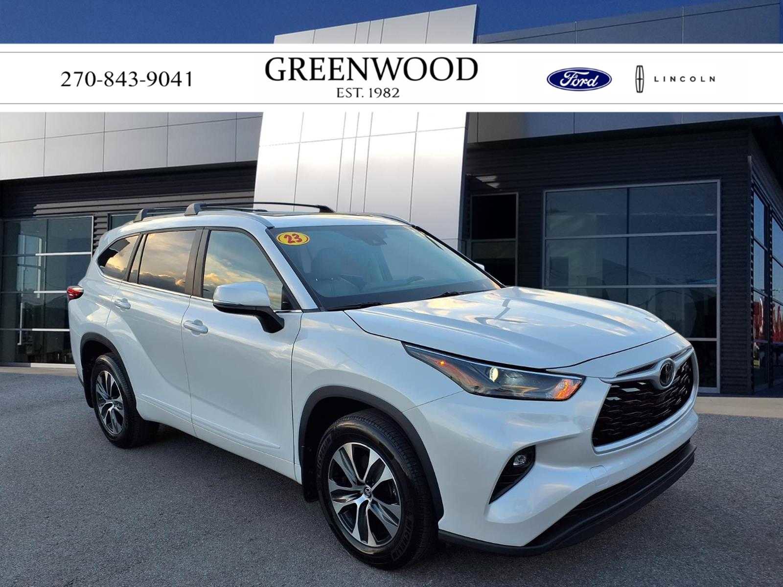 Used 2023 Toyota Highlander XLE image 1