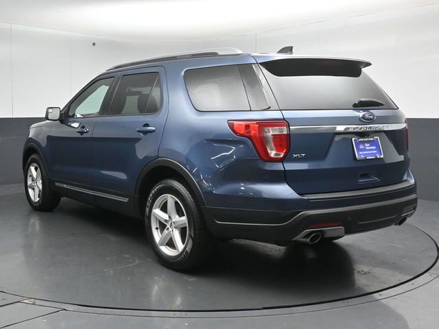 Certified 2018 Ford Explorer XLT FWD image 2