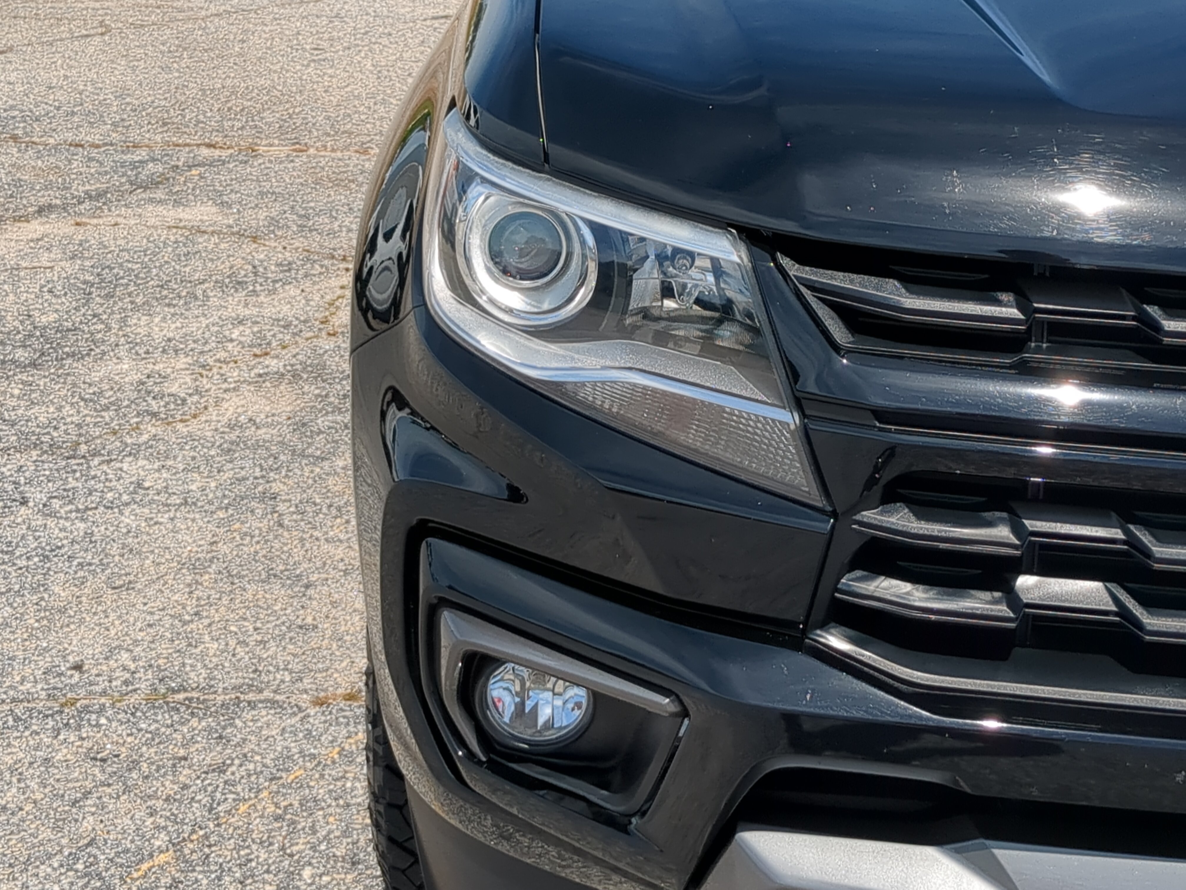 Used 2021 Chevrolet Colorado Z71 w/ Z71 Midnight Edition AWD/4WD image 8