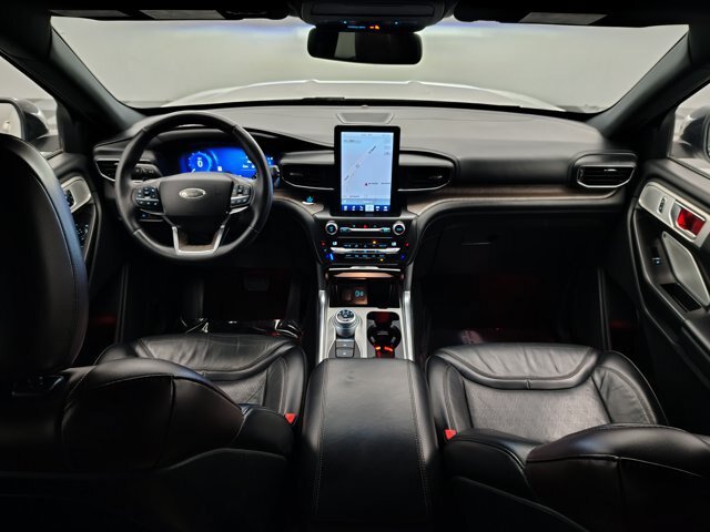 Certified 2020 Ford Explorer Platinum w/ Premium Technology Package AWD/4WD image 29