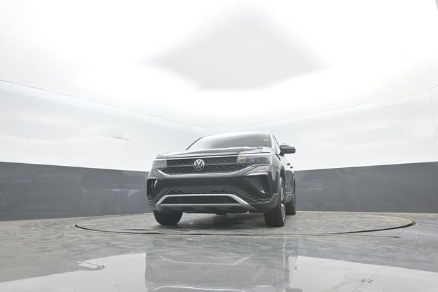 Used 2022 Volkswagen Taos SE image 30