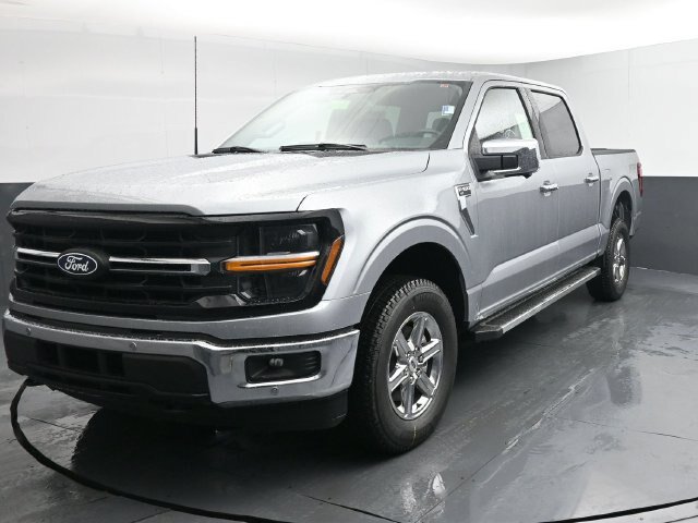 Certified 2025 Ford F150 XLT w/ Equipment Group 302A MID AWD/4WD image 4