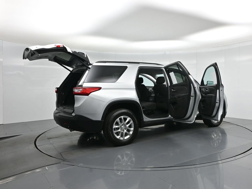 Used 2021 Chevrolet Traverse LT image 35