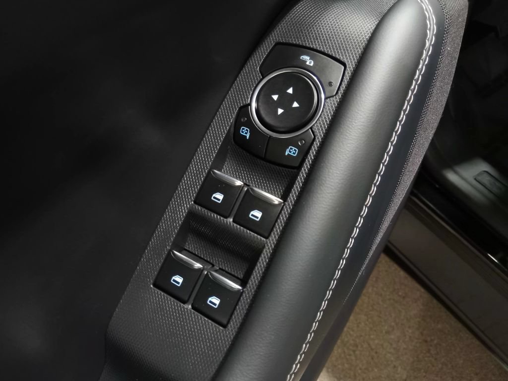 Certified 2025 Ford Mustang Mach-E Select RWD image 18