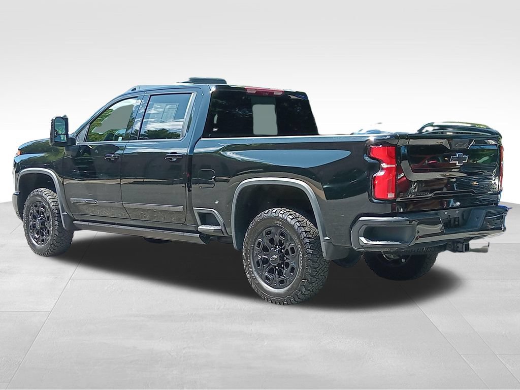 Used 2024 Chevrolet Silverado 2500 High Country w/ Midnight Edition AWD/4WD image 8