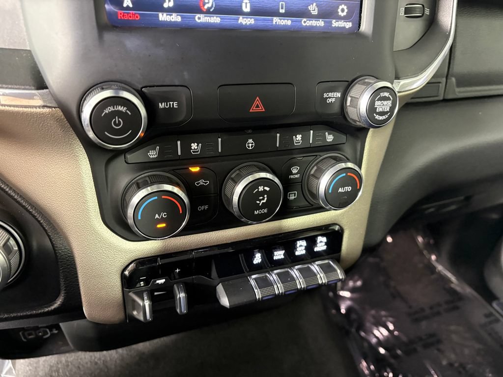 Used 2019 RAM 1500 Laramie AWD/4WD image 20