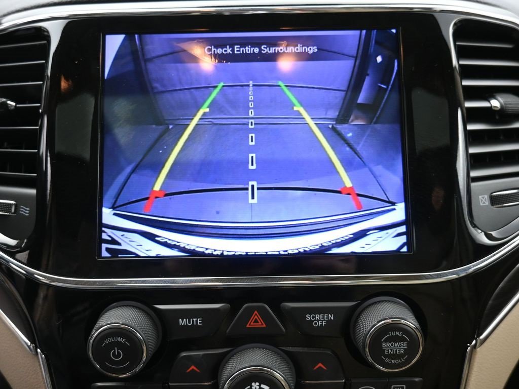 Used 2020 Jeep Grand Cherokee Limited w/ Trailer Tow Group IV image 3