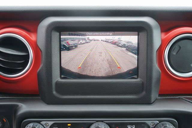 Used 2020 Jeep Wrangler Unlimited Rubicon w/ Cold Weather Group AWD/4WD image 14