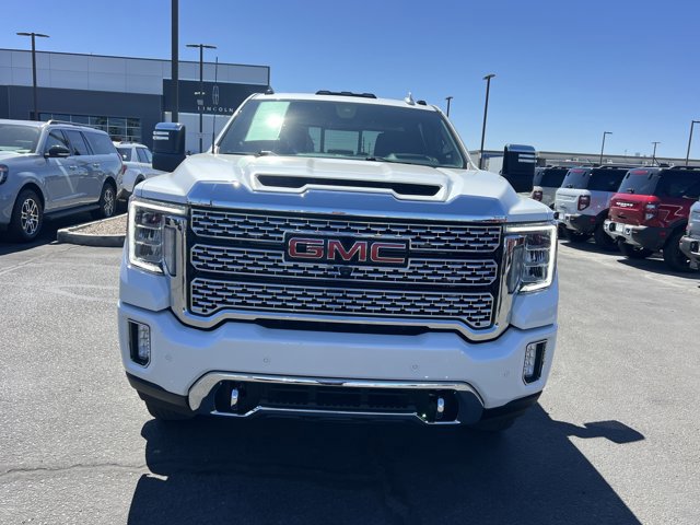 Used 2022 GMC Sierra 3500 Denali w/ Denali Ultimate Package AWD/4WD image 2