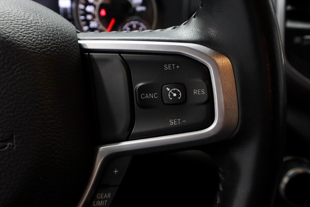 Used 2023 RAM 1500 Big Horn AWD/4WD image 30
