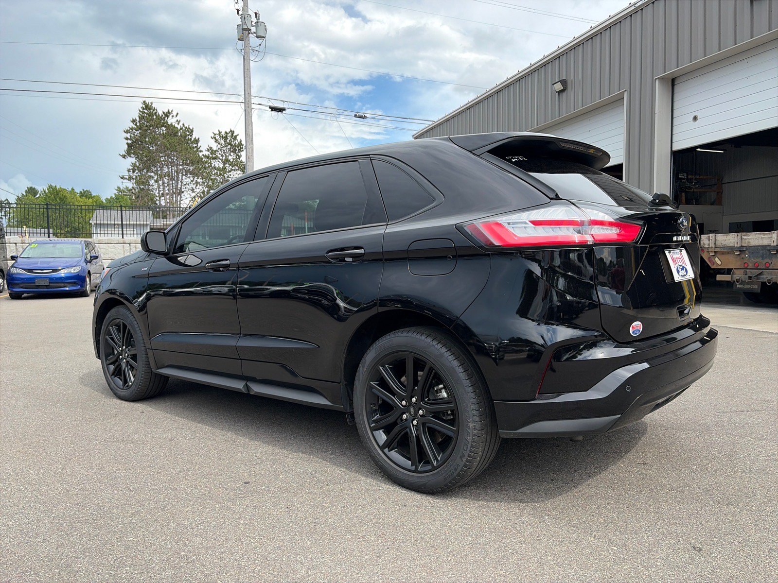 Certified 2024 Ford Edge ST-Line AWD/4WD image 4
