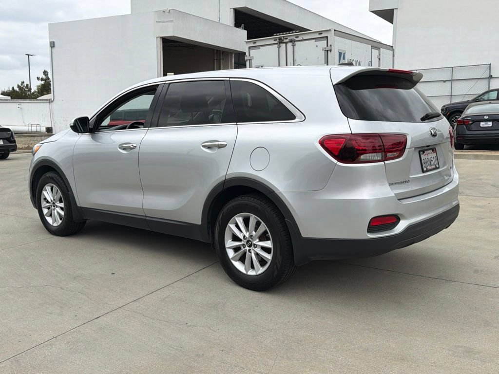 Used 2020 Kia Sorento LX FWD image 11