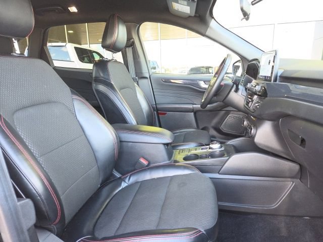 Certified 2024 Ford Escape ST-Line FWD image 17