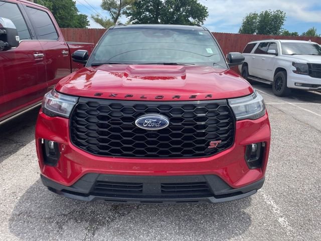 Certified 2025 Ford Explorer ST AWD/4WD image 3