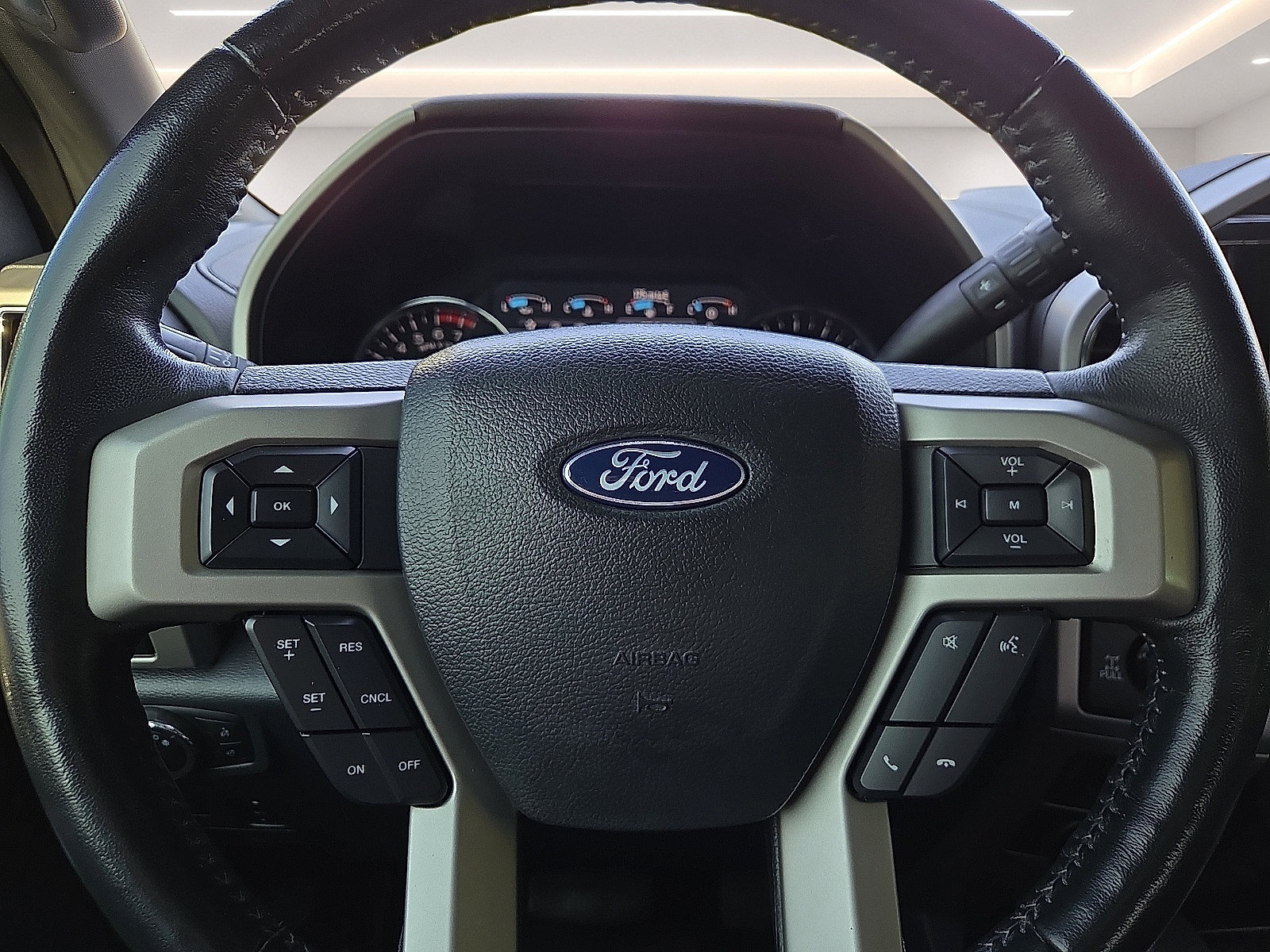 Certified 2022 Ford F250 Lariat w/ Lariat Ultimate Package AWD/4WD image 24