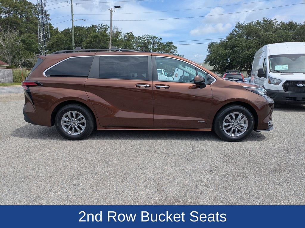 Used 2021 Toyota Sienna XLE AWD/4WD video 3
