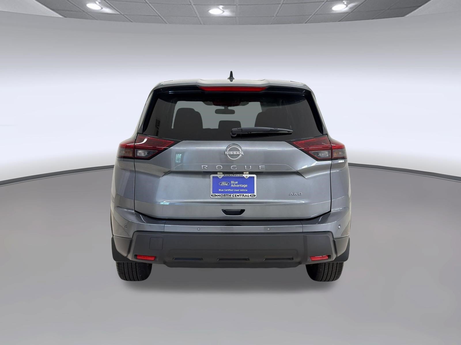 Used 2025 Nissan Rogue S AWD/4WD image 10