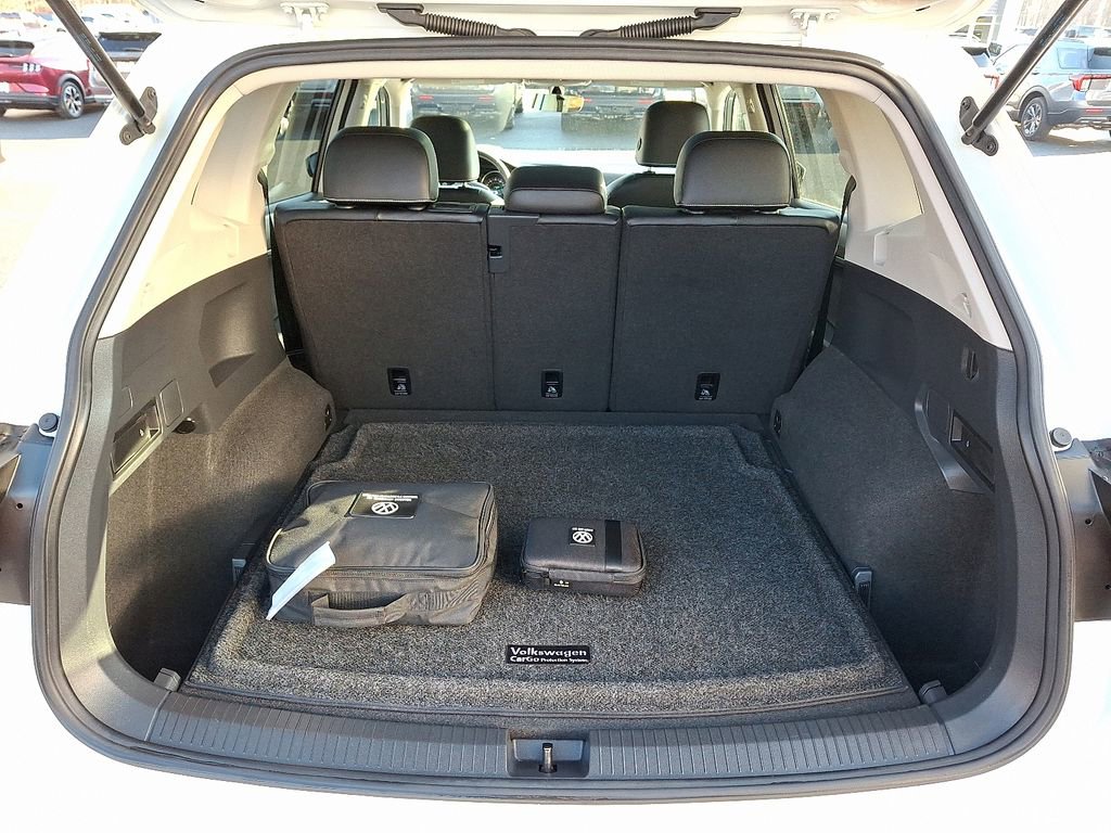 Used 2021 Volkswagen Tiguan SE image 27