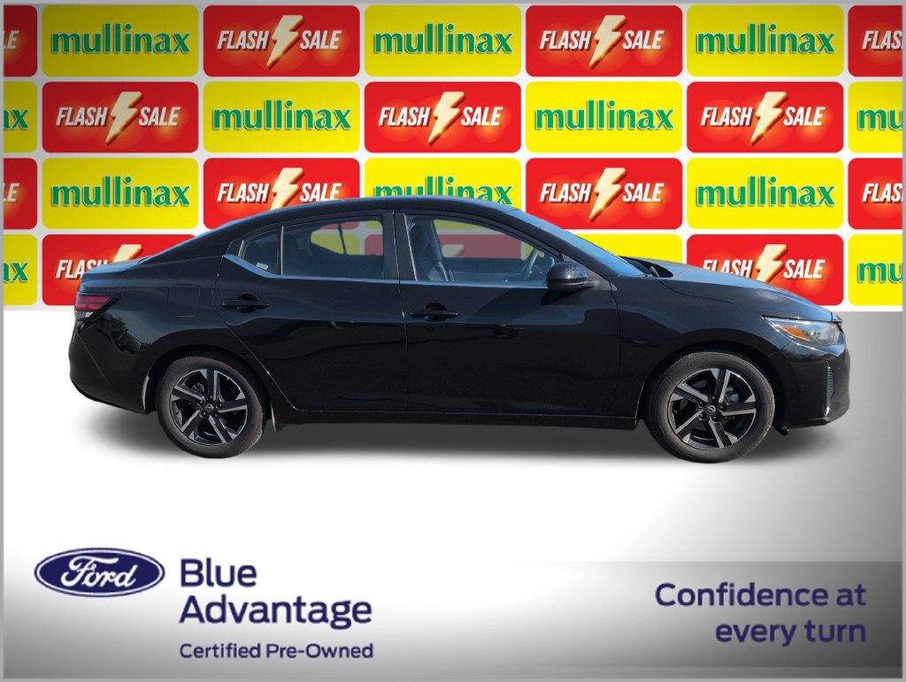 Used 2025 Nissan Sentra SV FWD image 2