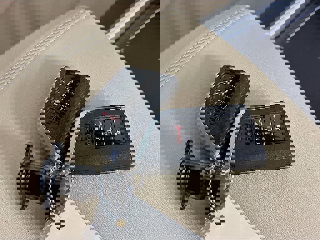 Used 2024 Acura MDX SH-AWD w/ Technology Package image 24