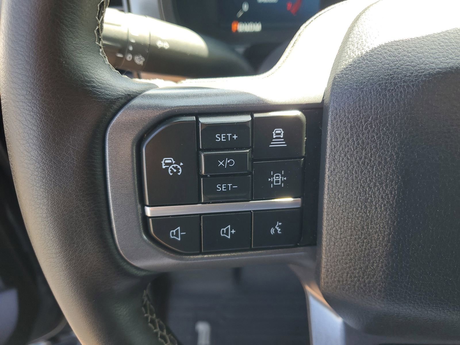 Certified 2025 Ford F150 Lariat w/ Equipment Group 501A Mid AWD/4WD image 20