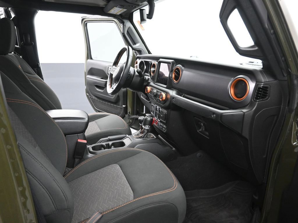 Used 2022 Jeep Gladiator Mojave w/ Cold Weather Group image 29