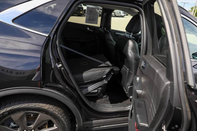 Certified 2025 Ford Escape Platinum AWD/4WD image 31