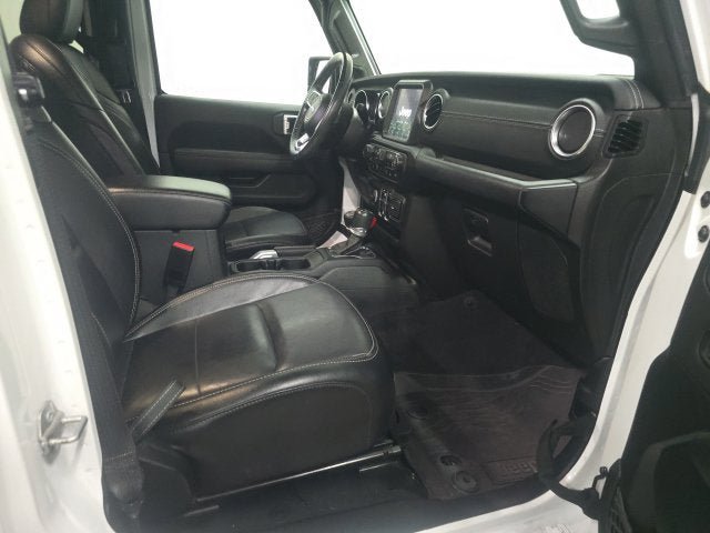 Used 2021 Jeep Wrangler Unlimited Sahara AWD/4WD image 3