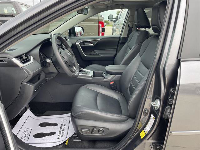 Used 2023 Toyota RAV4 XLE Premium AWD/4WD image 17