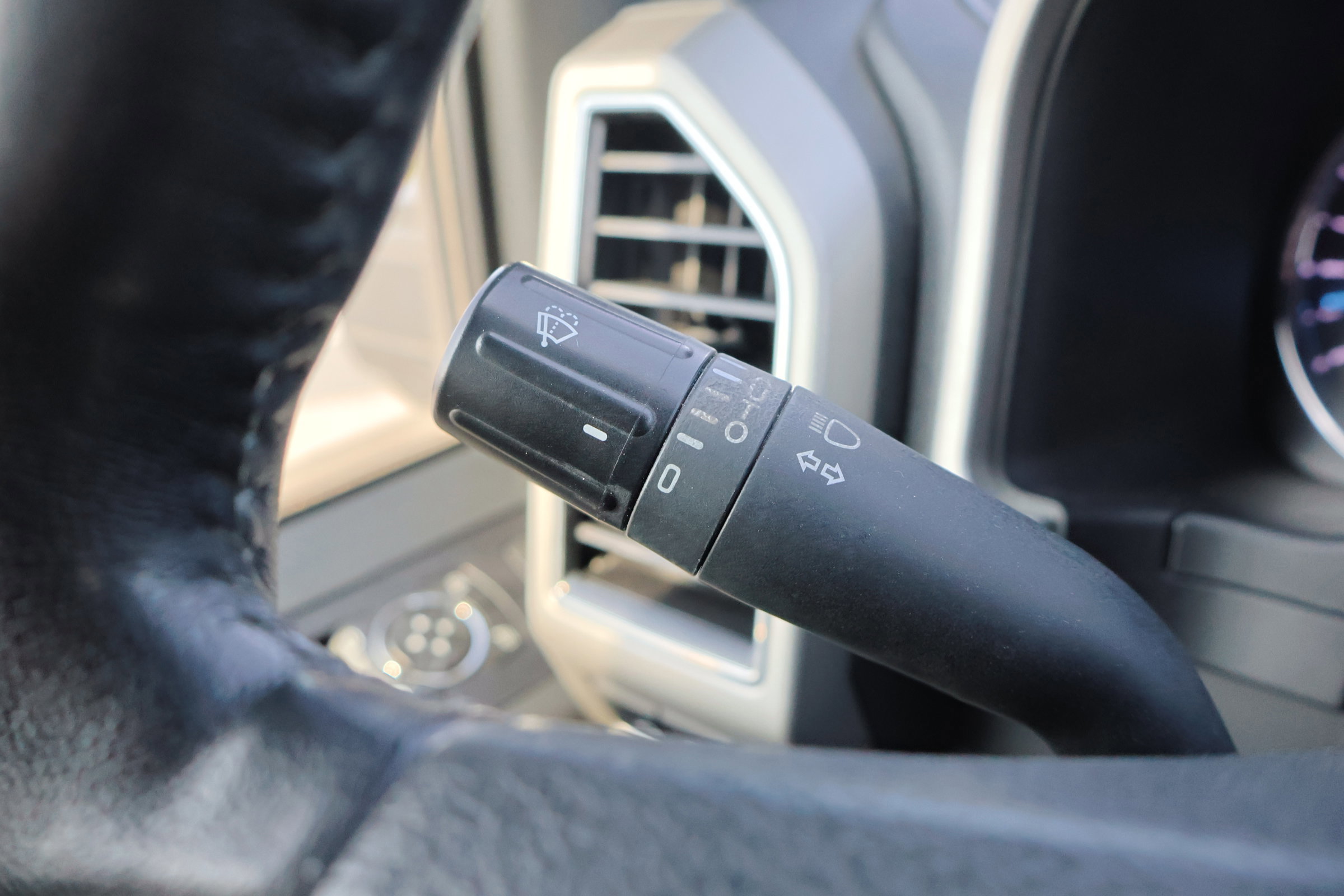 Certified 2022 Ford F250 Lariat w/ Tremor Off-Road Package image 21