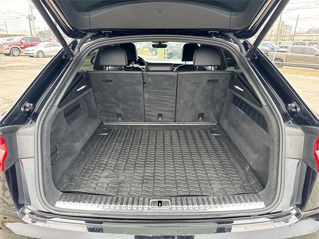 Used 2021 Audi Q8 Prestige w/ Prestige Package image 26