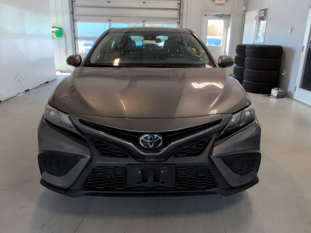 Used 2024 Toyota Camry SE FWD image 8