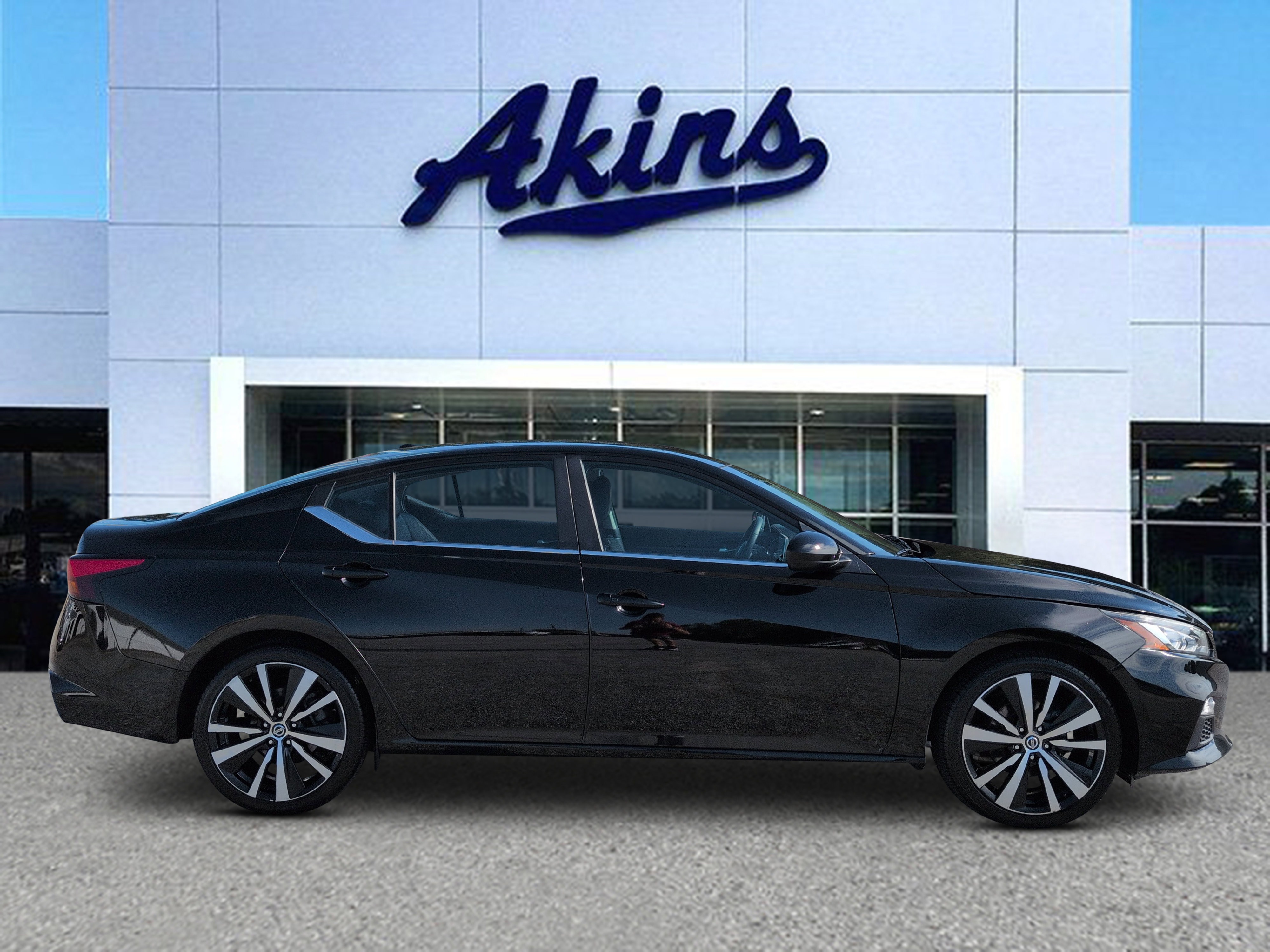 Used 2020 Nissan Altima 2.5 SR FWD image 1