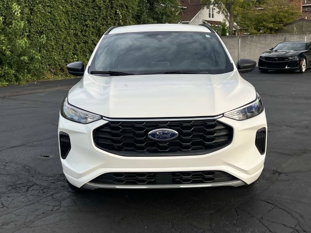 Certified 2023 Ford Escape ST-Line AWD/4WD image 8