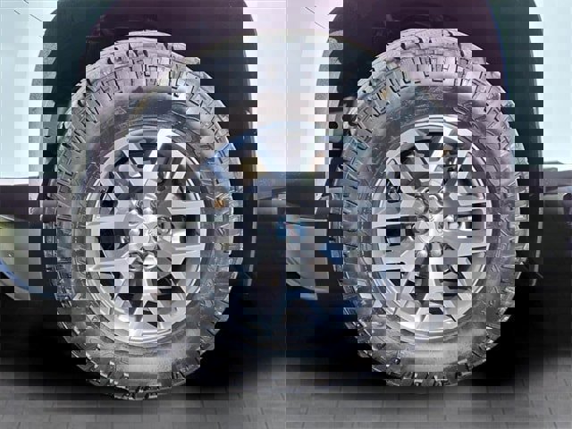 Used 2021 GMC Canyon AT4 w/ Driver Alert Package image 7