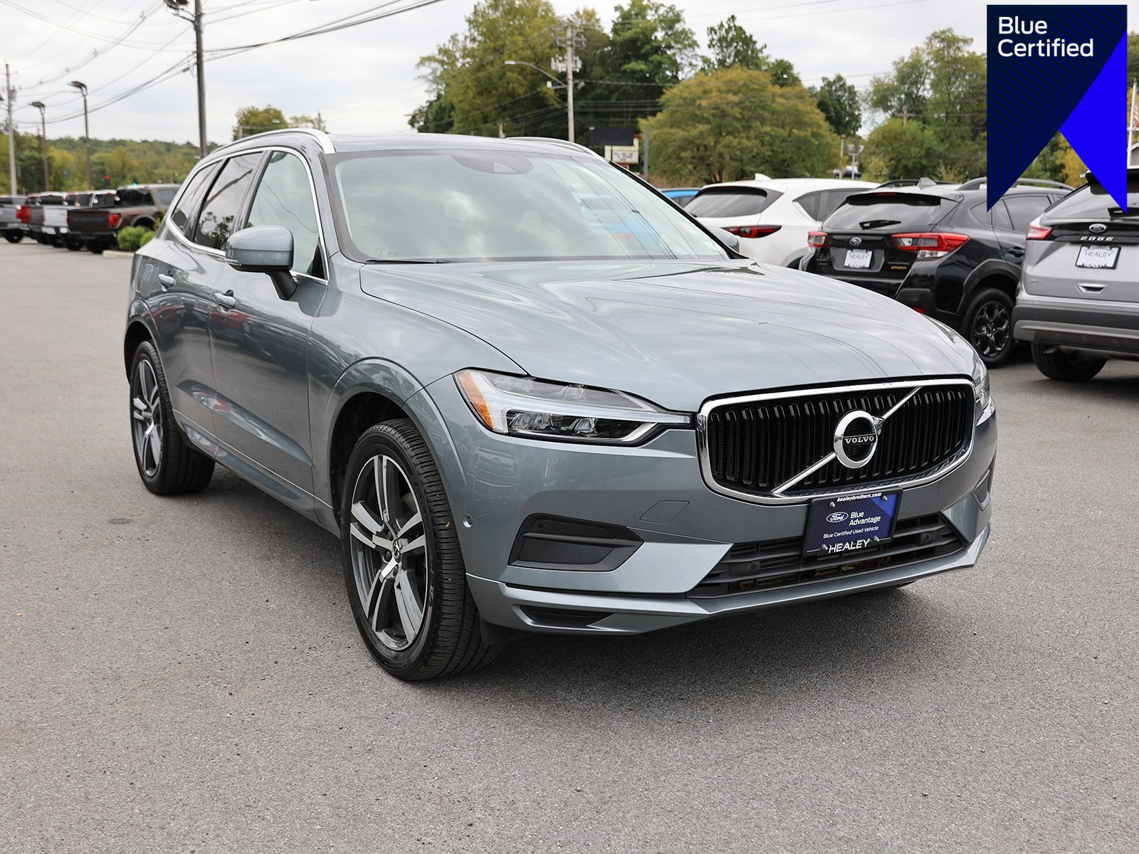 Used 2019 Volvo XC60 T5 Momentum w/ Multimedia Package