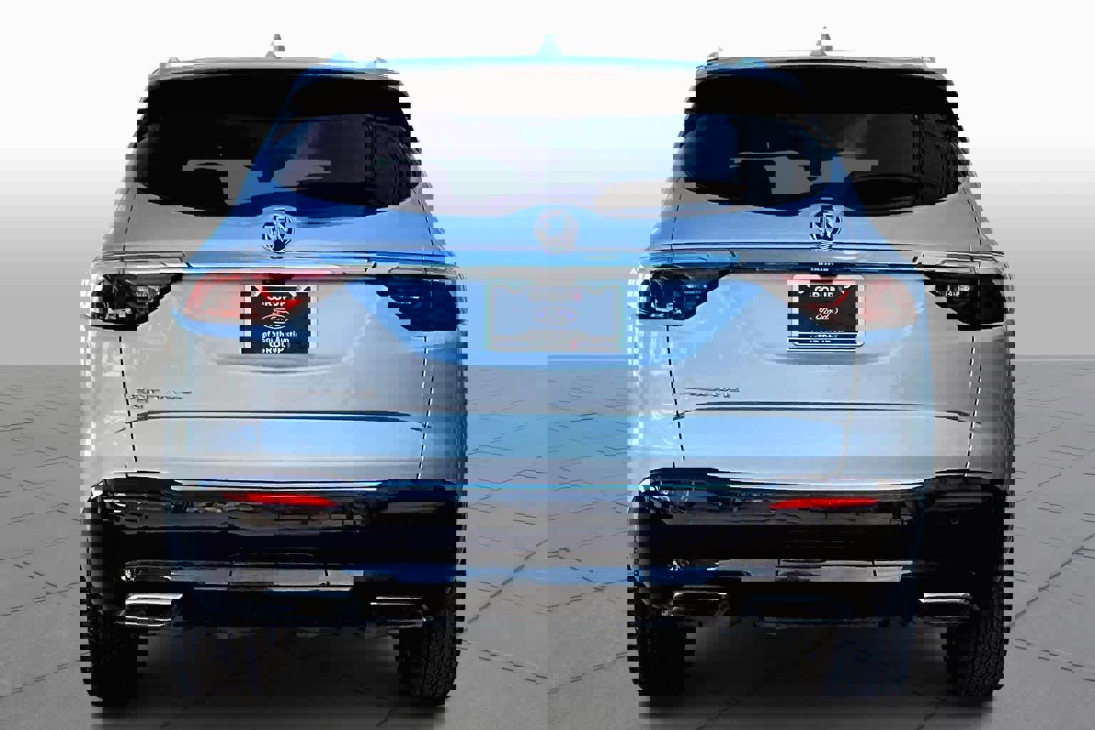 Used 2022 Buick Enclave Premium image 2