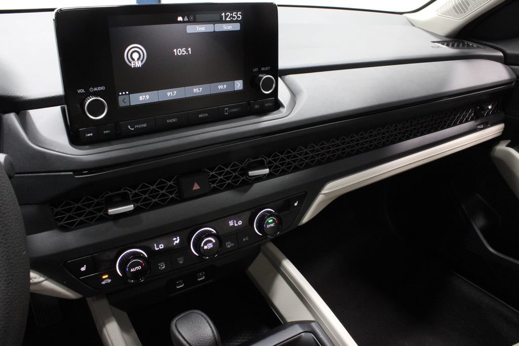 Used 2025 Honda Accord SE image 29