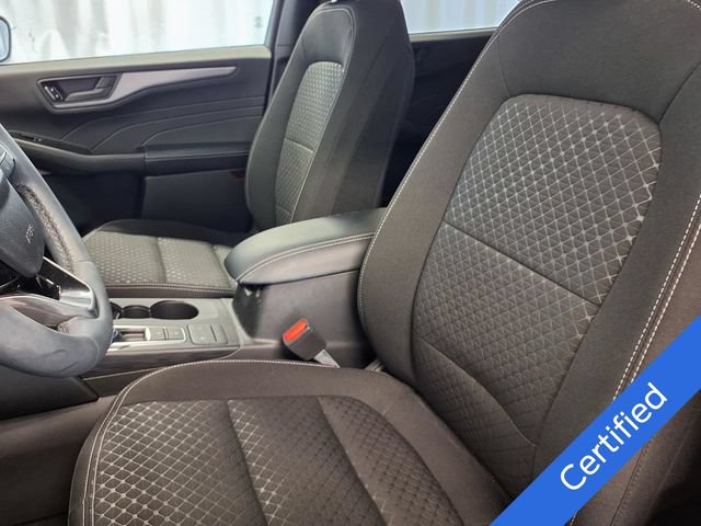 Certified 2023 Ford Escape Active w/ Cold Weather Package FWD image 3