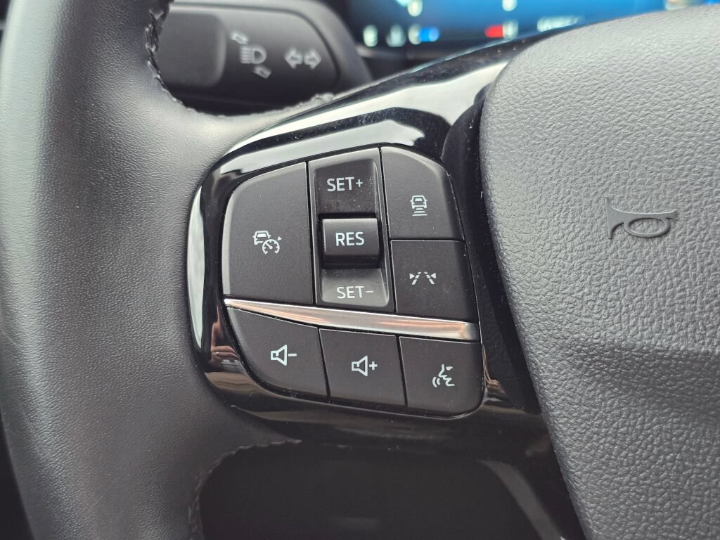 Certified 2024 Ford Escape Platinum AWD/4WD image 33