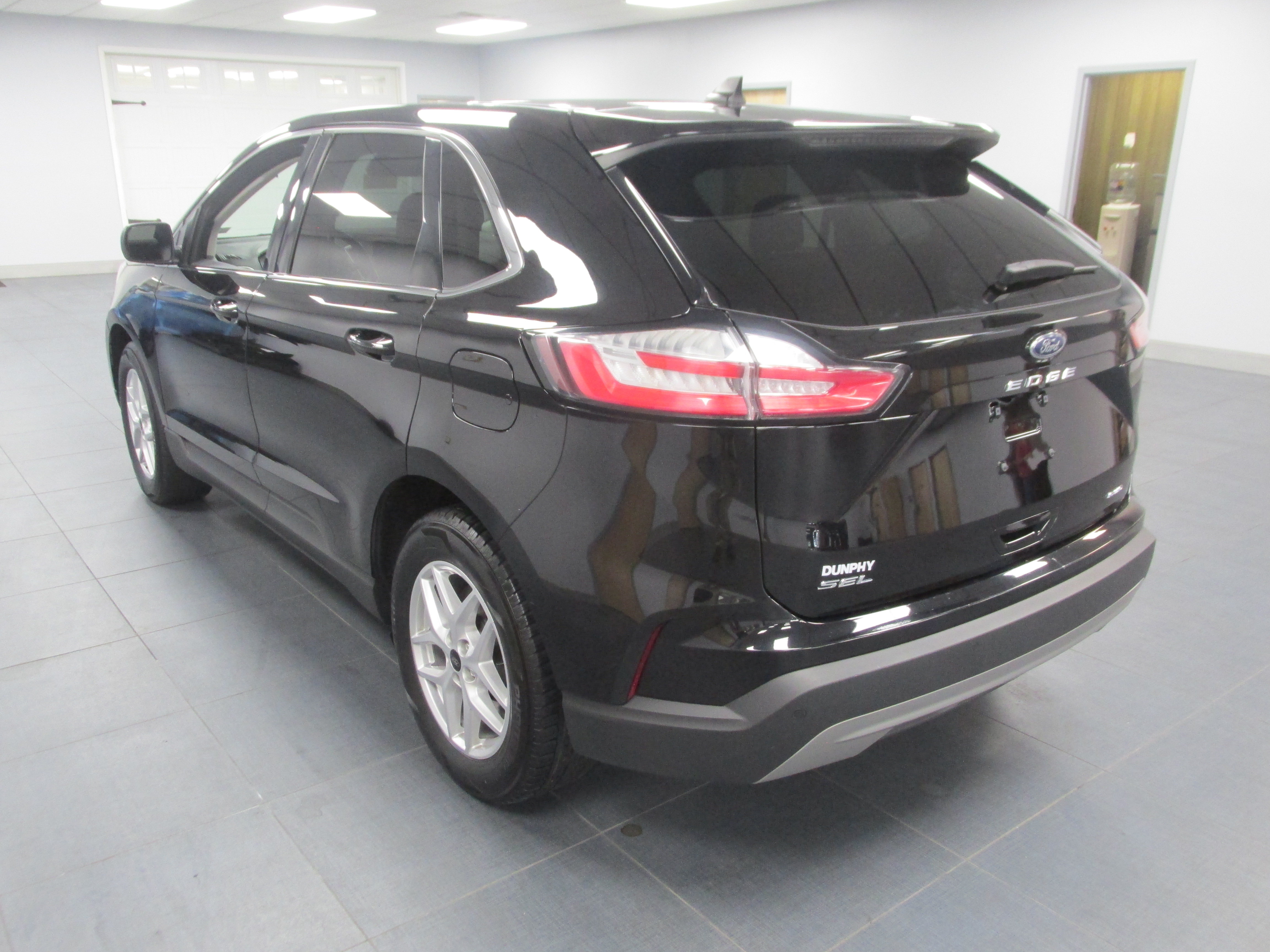 Certified 2024 Ford Edge SEL AWD/4WD image 7