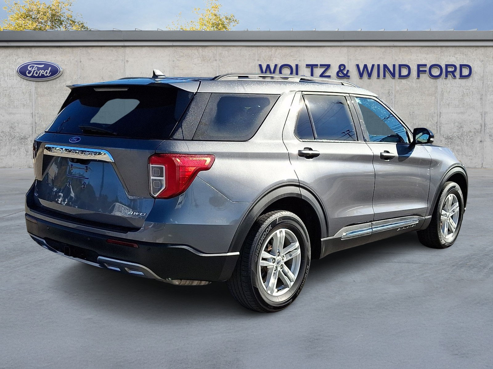 Certified 2023 Ford Explorer XLT w/ Equipment Group 202A AWD/4WD image 6