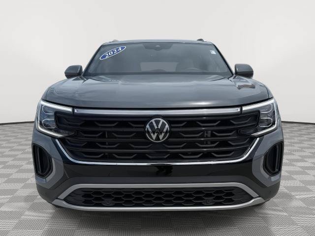 Used 2024 Volkswagen Atlas Cross Sport SEL AWD/4WD image 2