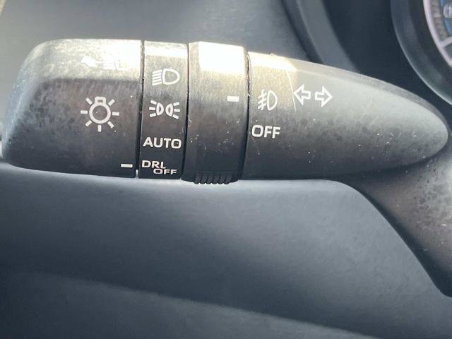 Used 2023 Toyota Venza XLE image 25