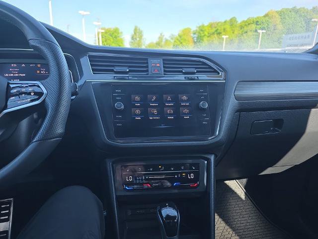 Used 2022 Volkswagen Tiguan SEL R-Line AWD/4WD image 29
