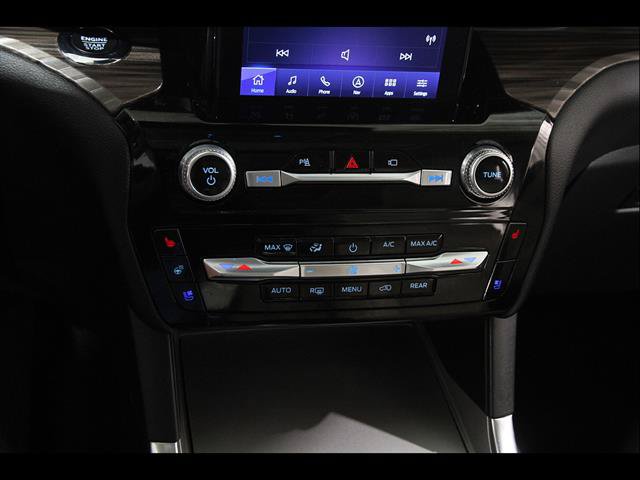 Certified 2023 Ford Explorer Limited w/ Hybrid Equipment Group 310A AWD/4WD image 16