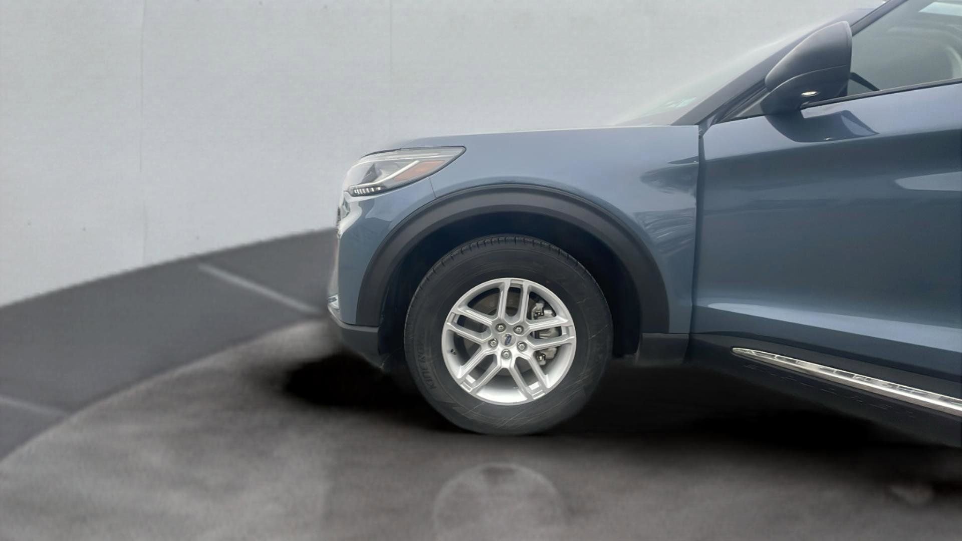 Certified 2025 Ford Explorer Active AWD/4WD image 23