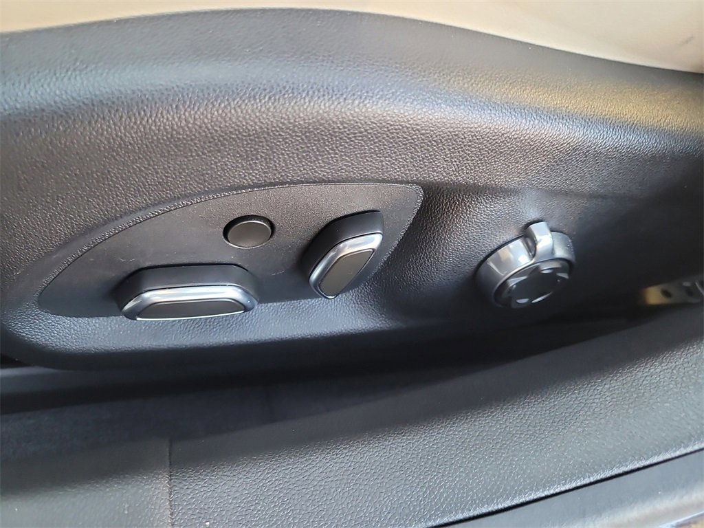 Used 2025 Cadillac CT5 Premium Luxury image 19