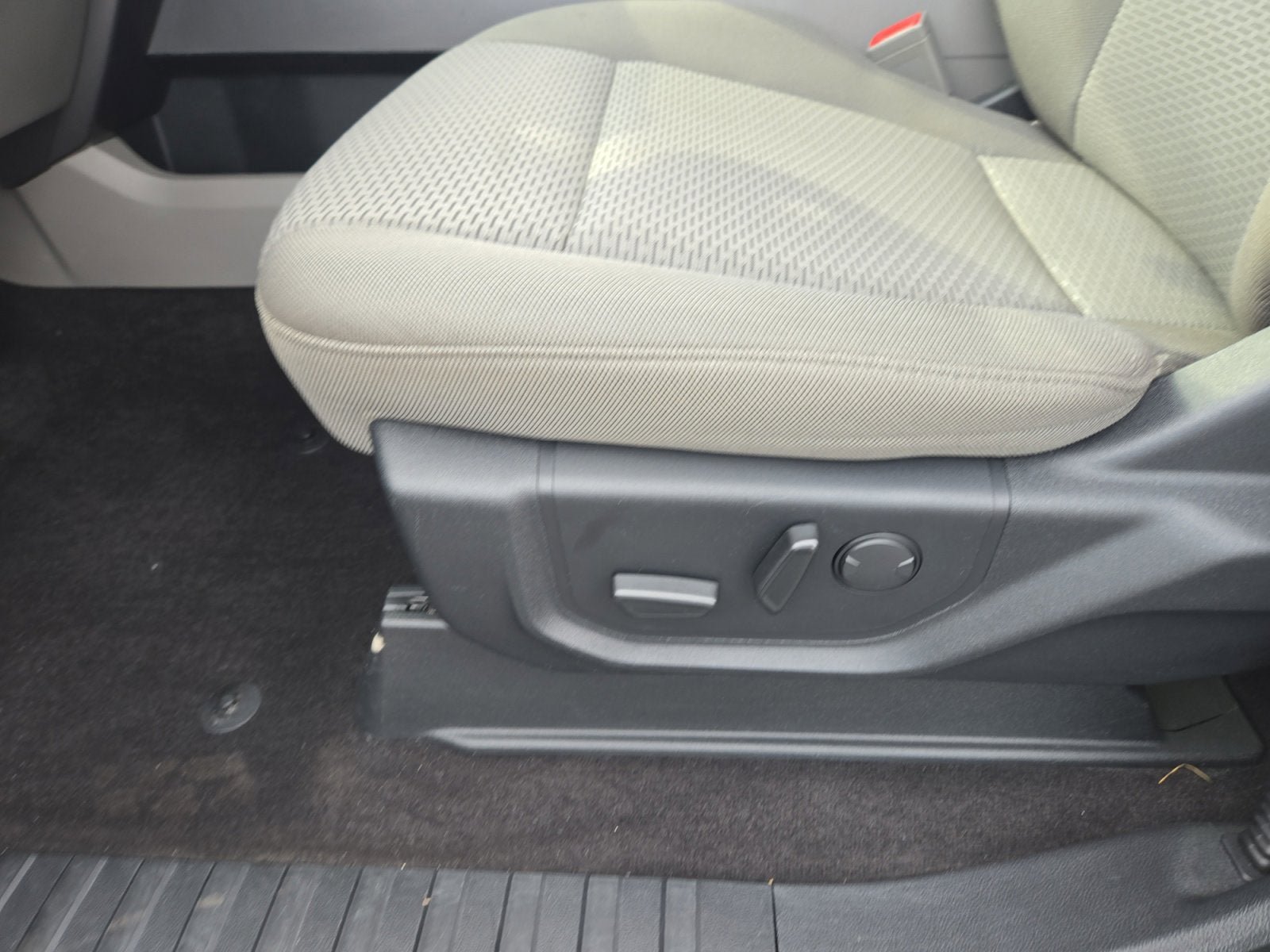 Certified 2019 Ford F150 XLT w/ Equipment Group 302A Luxury AWD/4WD image 12